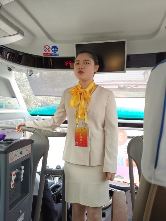 我校志愿者在导游讲解服务中